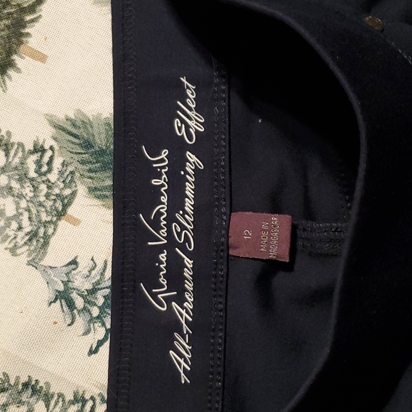 Blue Gloria Vanderbilt Avery Pull On Pant. NWOT - Picture 5 of 8